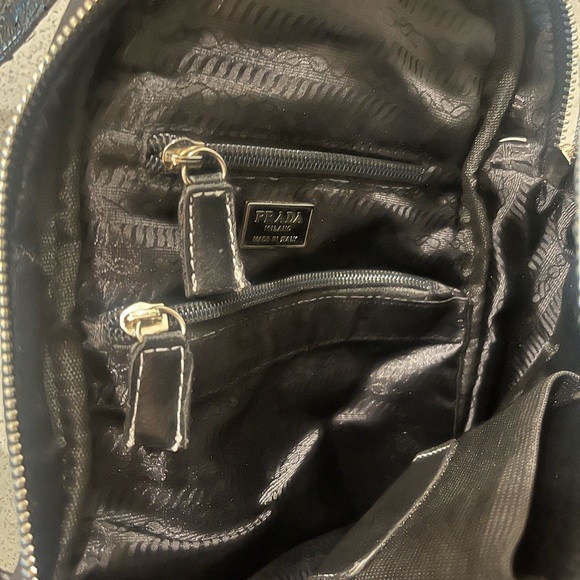 Vintage prada authentic cross body bag - Picture 2 of 3